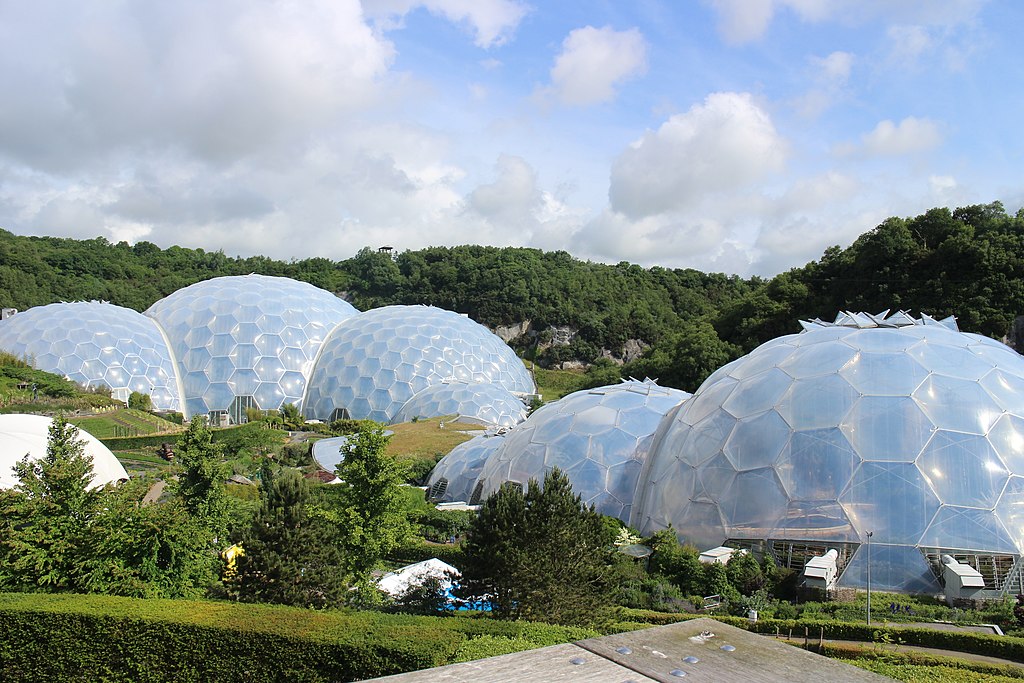 Eden Project - Suicasmo / CC BY-SA (https://creativecommons.org/licenses/by-sa/4.0)