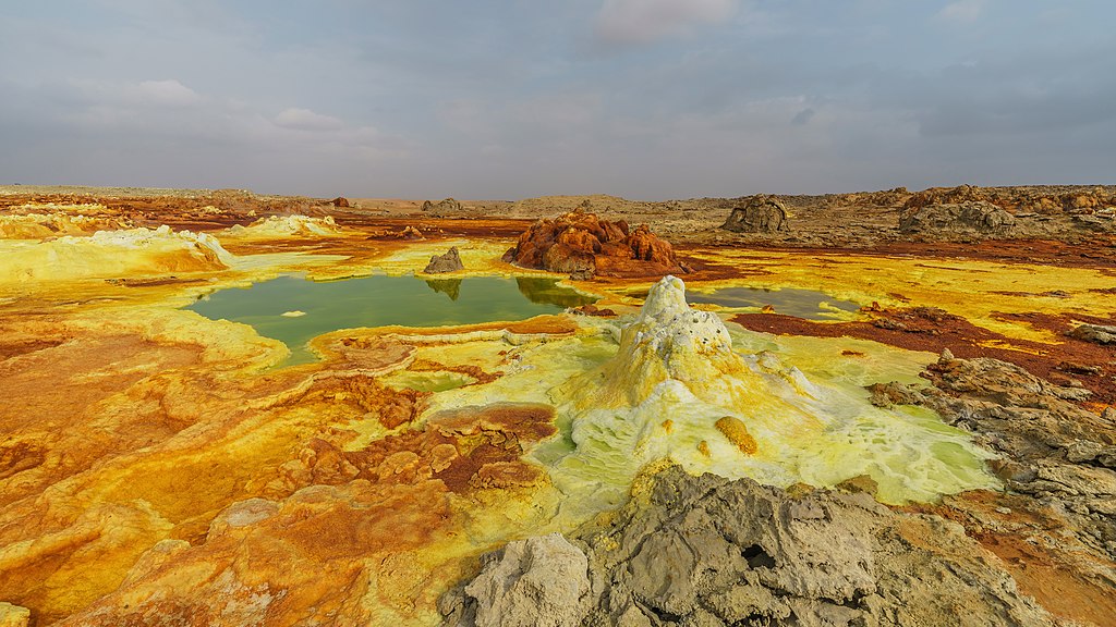 Spaces Dallol - A.Savin Wikimedia Commons · WikiPhotoSpace